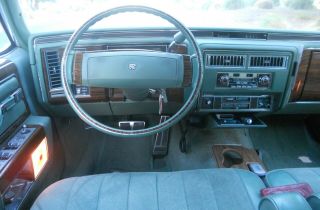 1977 Cadillac DeVille Special Edition 19