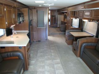 2008 Fleetwood Discovery 39R 11