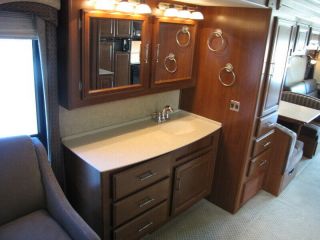 2008 Fleetwood Discovery 39R 19