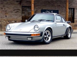 1980 Porsche 911 - -