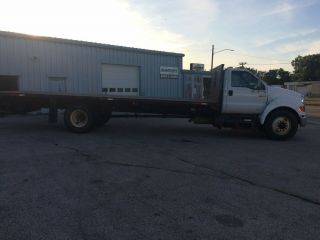 2005 Ford F650 2