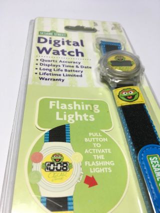 Sesame Street Oscar Grouch Lights Flashing Time Watch Digital Lifetime Learn 2