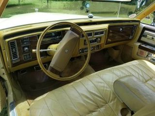 1977 Cadillac DeVille 12