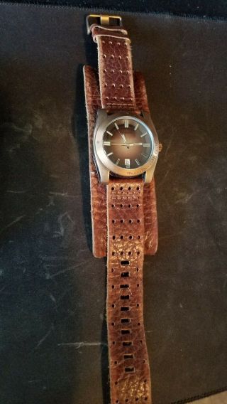 Rare Vintage Fossil Watch With Date And Leather Band Jr 9040