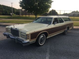 1977 Ford Country Squire Ltd