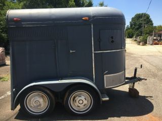 2 Horse Bumper Pull Trailer With Front Compartment And Vent Package