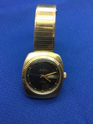 Vintage Bulova Oceanographer Automatic 333 Feet Wrist Watch