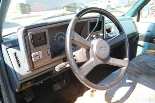 1990 Chevrolet C/K Pickup 1500 C1500 WT 11