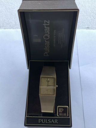 Vintage Nos Pulsar Quartz Gold Tone Mens Watch Model V 320