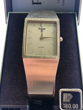Vintage NOS Pulsar Quartz Gold Tone Mens Watch Model V 320 4