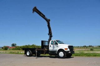 2005 Ford F750 Flatbed With Crane 10