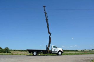 2005 Ford F750 Flatbed With Crane 13