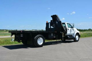 2005 Ford F750 Flatbed With Crane 8