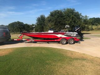2011 Nitro Z9 Cdc Bass Boat - Only 37 Hours On This Boat