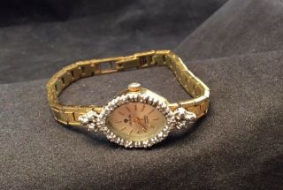 Pretty Gold Tone Croton Ladies Diamond Bezel Quartz Watch Fresh Battery