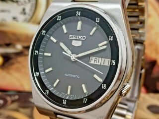 Vintage Seiko 5 Men " S Wrist Watch Automatic Railway Timing 17 Jewels Cal - 7019