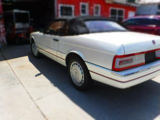1991 Cadillac Allante Standard 5