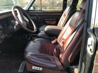 1990 Jeep Grand Wagoneer 7