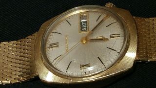VINTAGE BULOVA ACCUTRON 14K SOLID GOLD BODY & BAND / 80,  gramms / PERFECT 3