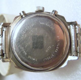 Desotos Vintage Triple Register Chronograph Wristwatch Valjoux 72 circa 1970 4
