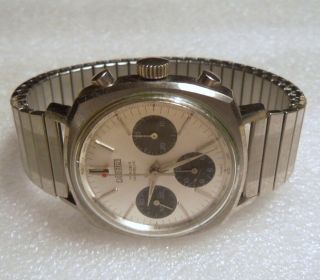 Desotos Vintage Triple Register Chronograph Wristwatch Valjoux 72 circa 1970 5