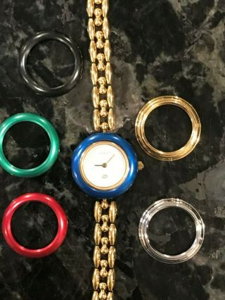 Vintage Ladies Gucci Watch With 6 Interchangeable Bezels.