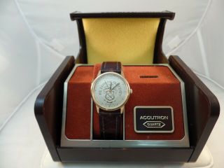 Vintage Mens Bulova Accutron Quartz Wristwatch W/box Phi Kappa Psi Dial.  Runs