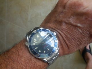 Omega Seamaster Professional 300M Blue Red Wave Quartz 41mm 2221.  80 Men ' s Watch 8