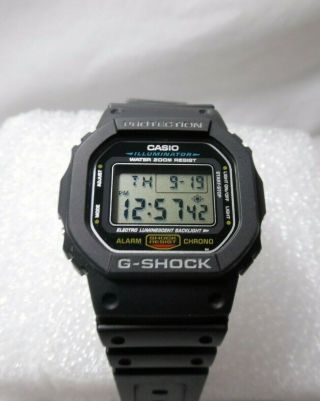 Casio G - Shock Dw - 5600e (3229) Alarm Chrono Digital Resin Watch