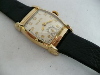 Uncommon & Minty - Vtg Bulova Allerton Mens Tonneau - Big Lugs Wristwatch 1949