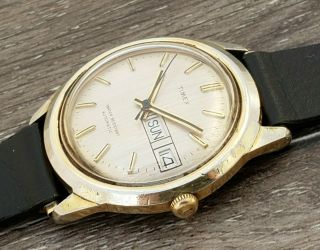 Qg0 Vintage Mens Timex Automatic Day Date Raised Gold Markers Vintage Watch