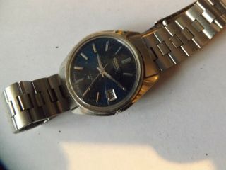 A Vintage Gents Black Dialled Seiko Automatic Watch - 7005 - 8022