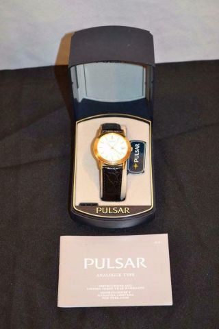 Pulsar Mens Quartz Date Watch Ref V732 - 0k10,  V732 - 0w78 By Seiko Usa