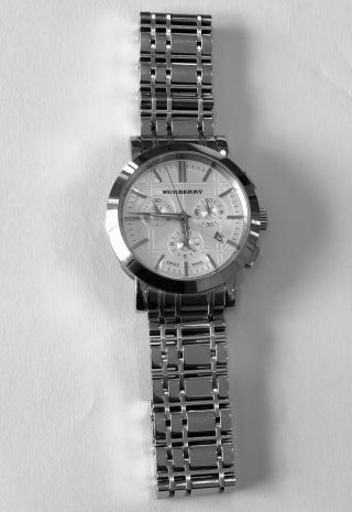 Burberry Men’s Bu1372 Heritage Silver Chronograph Dial Bracelet Watch