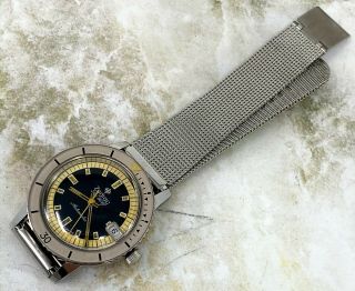 Vintage Zodiac Seawolf Diver Wristwatch w/bakelite bezel NR 9