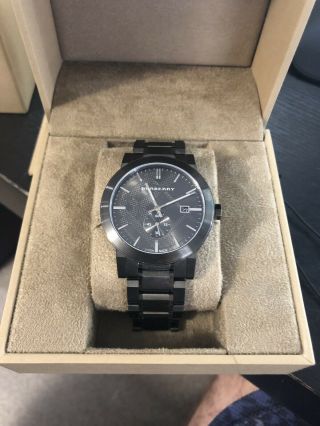 Burberry Bu9902 Wristwatch With Gray Stainless Steel Band (ap1044966)