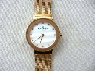 Ladies Skagen Stainless Rose Gold Tone Mother Of Pearl 358 Srrd.