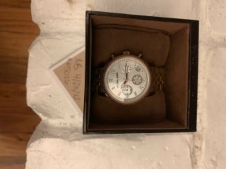 Michael Kors Chronograph Mk5676 Wrist Watch For Women And Women