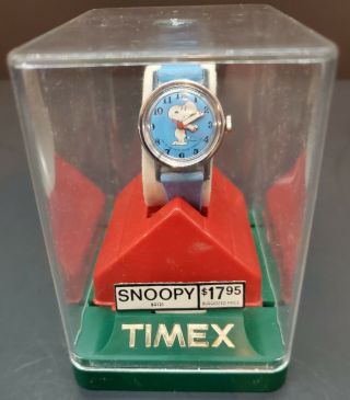 Vintage 1958 Snoopy Peanuts Schulz Wind Up Wrist Watch Old Stock