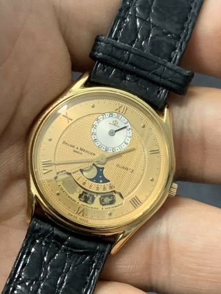 Rare Baume & Mercier 15201 Zodiac Moon - Phase 18k Gold Quartz Watch - 32mm - Nr