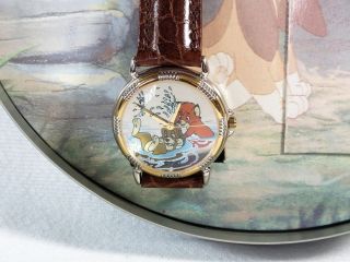 The Fox & The Hound Disney Collector ' s Club Character Watch in the Box 4