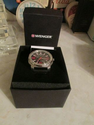 Wenger Escort Black Dial Leather Strap Men ' s Watch 01.  1051.  103 2