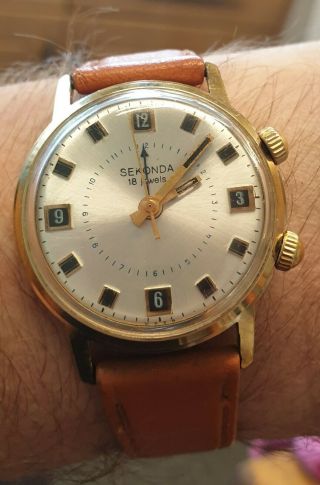 Sekonda 18 Jewels Alarm Vintage Watch Au20 Gold Plated Made In U.  S.  S.  R.