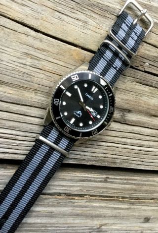 Casio “marlin” Dive Watch Mdv106 Mens Duro 200m W/ Rubber Watchband & Nato Strap