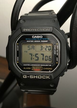 Mens Casio Dw5600e Classic G - Shock Digital Black 200m Dive Watch