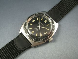 Vintage Caravelle By Bulova 666ft Diver Style Stainless Steel Mens Watch 1979