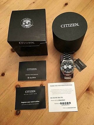 Citizen Eco - Drive Mens Silver Bracelet Day Date Watch Box & 2