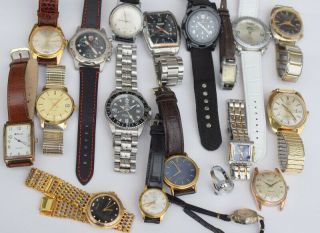 Jewellery Box Of 19 Vintage Watches Quartz And Mechanical Most