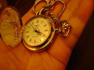Rare Dakota windup Pocket Watch Gold color With gold chain great 4