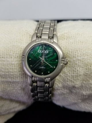 Vintage Gucci Womens Watch 2889l Stainless Steel Bracelet Green Dial